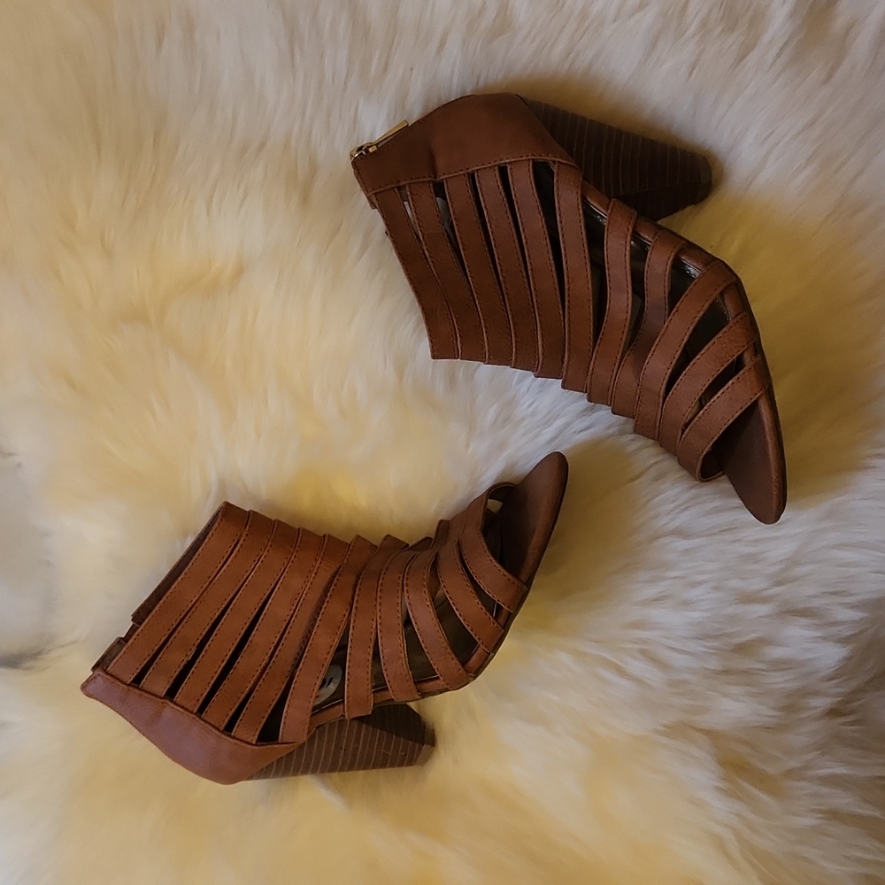 Dollhouse heeled sandals